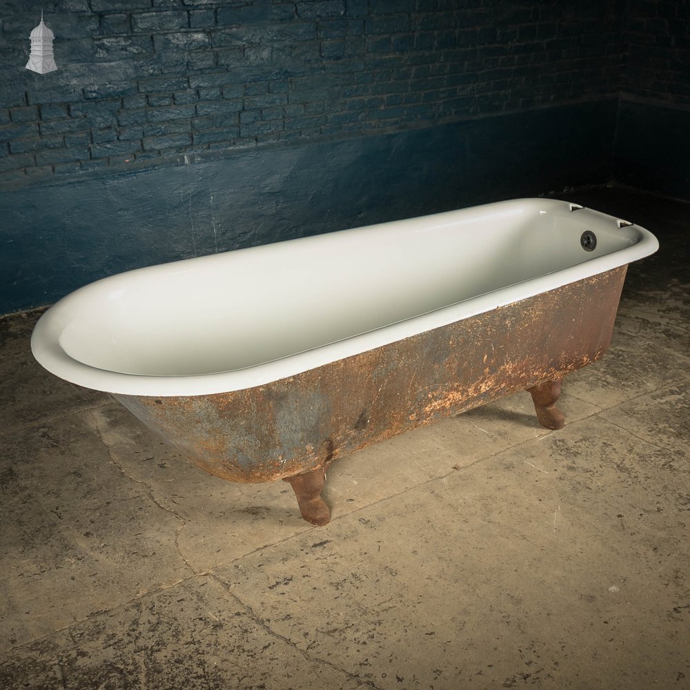 Roll Top Bath, Cast Iron on Legs