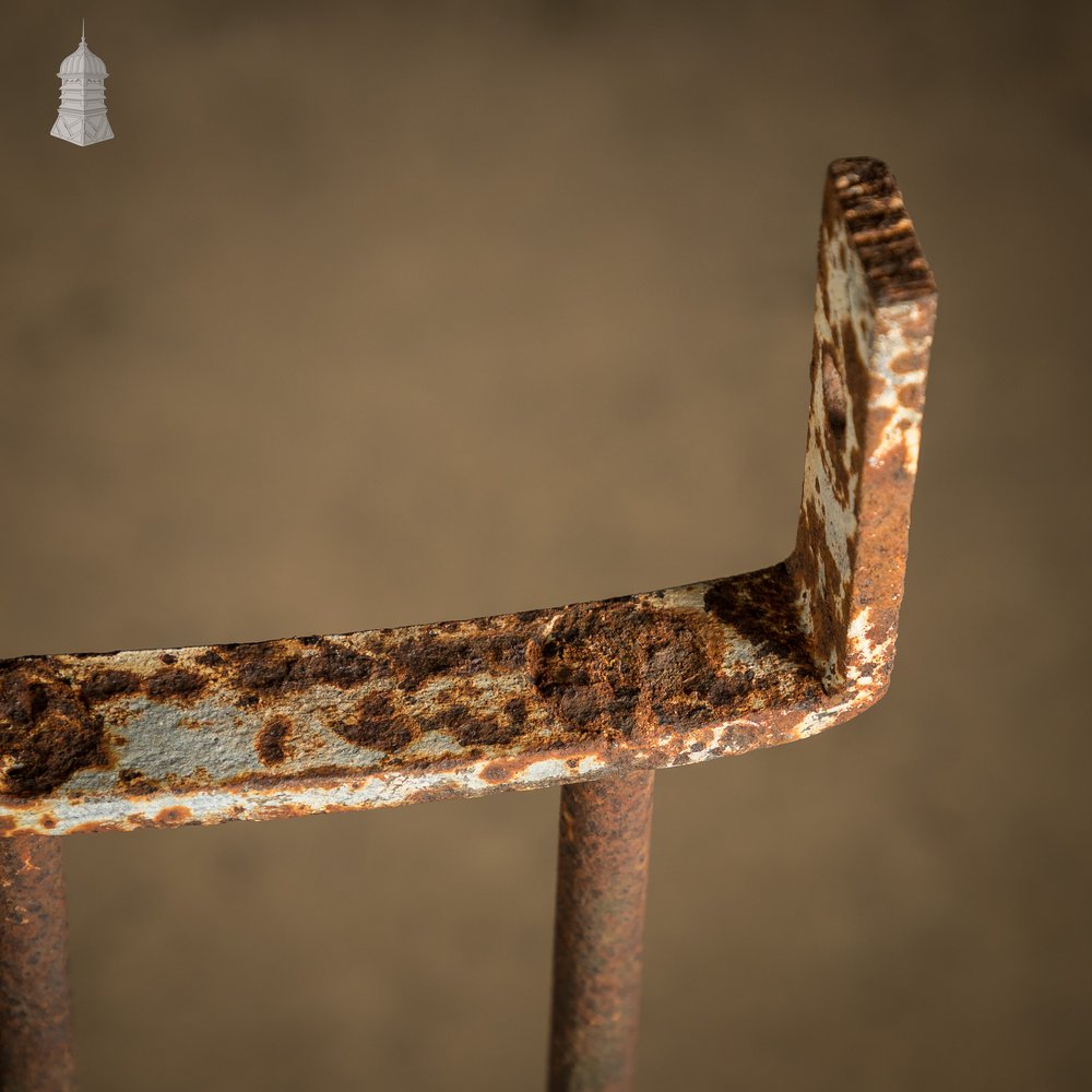 Corner Hay Racks, Pair of Equine Feed Racks