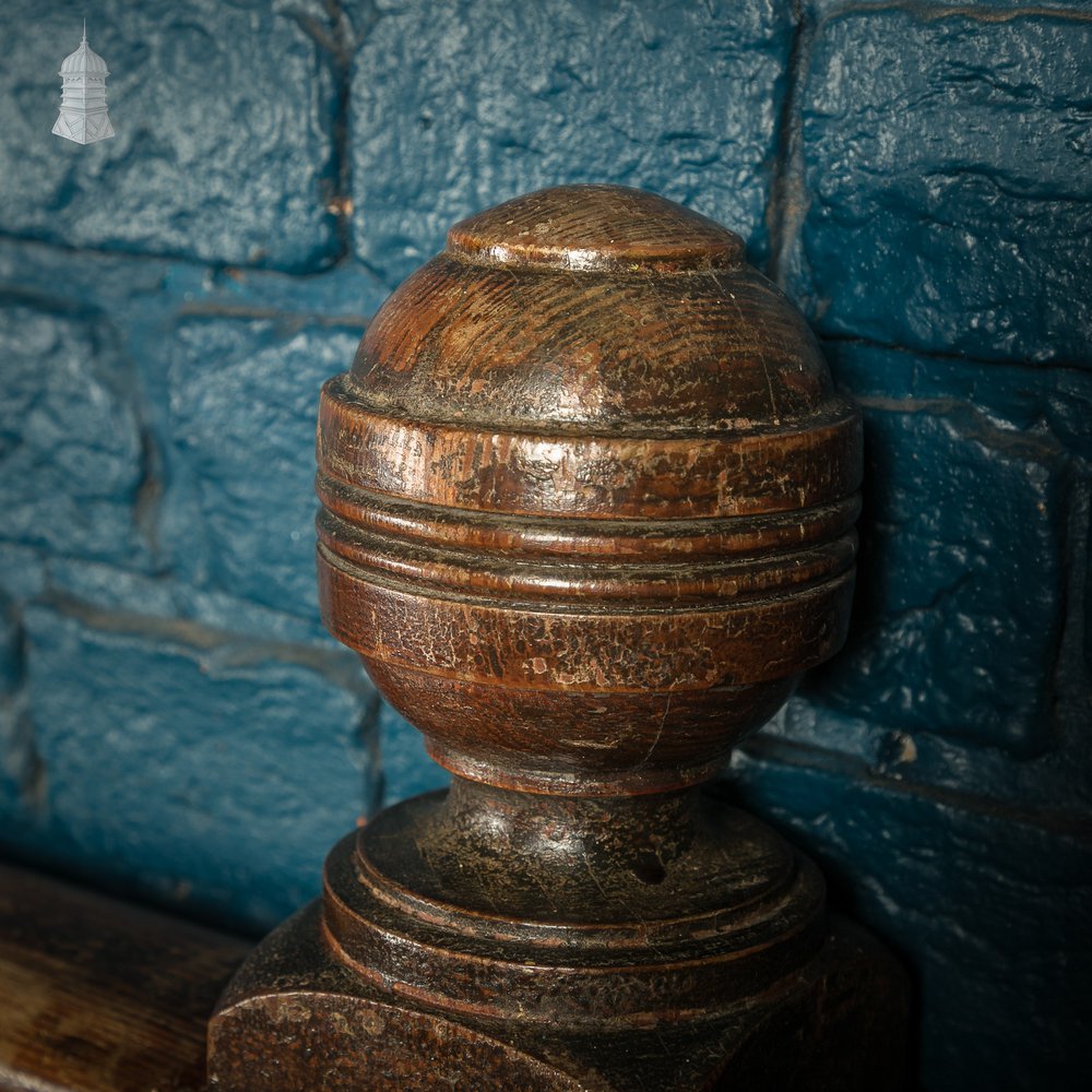 Pitch Pine Ecclesiastical Balustrade Church Handrail 19th C with Turned Newels and Spindles