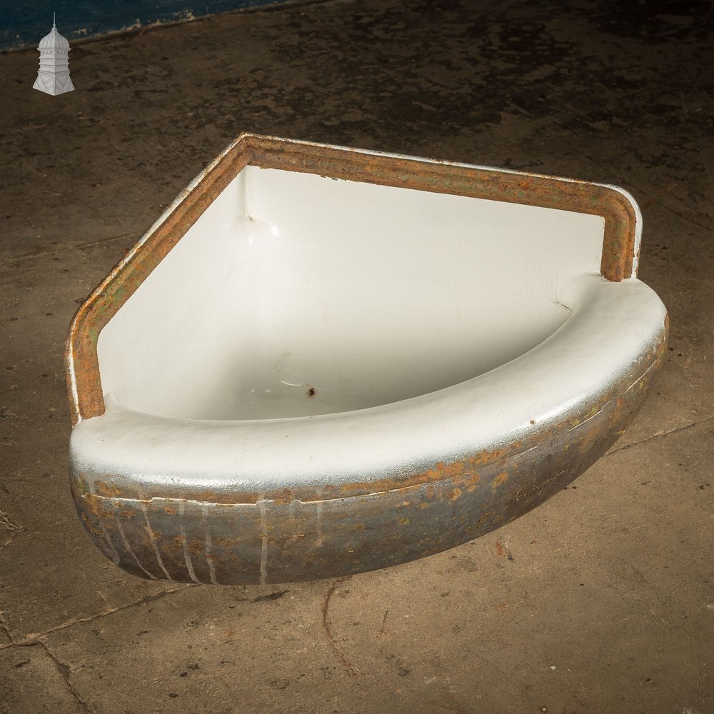 Equine Water Trough, Cast Iron Corner Feeder