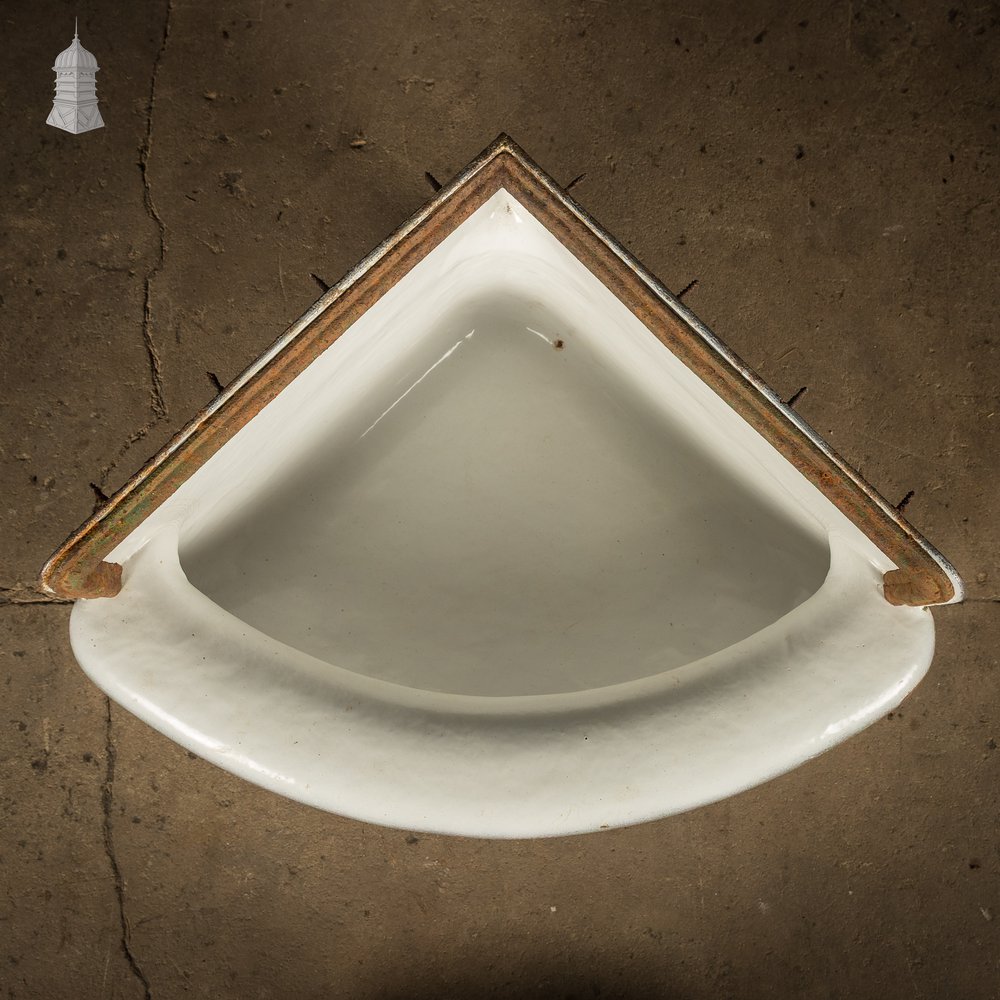 Equine Water Trough, Cast Iron Corner Feeder