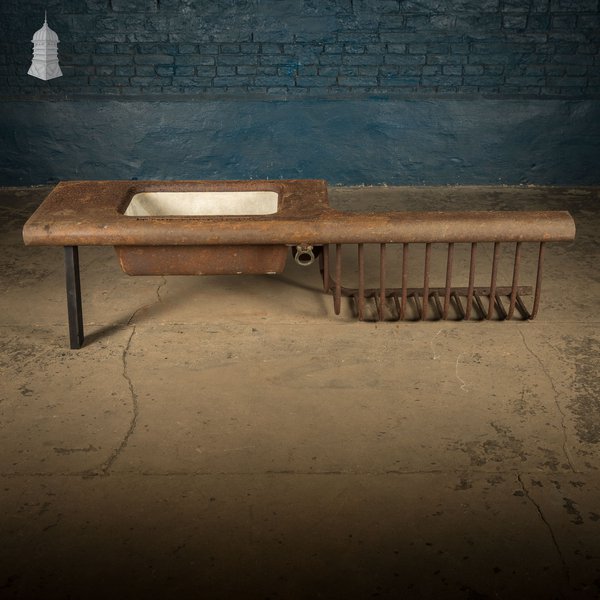 Trough and Hay Rack Stable Fitting by Musgraves