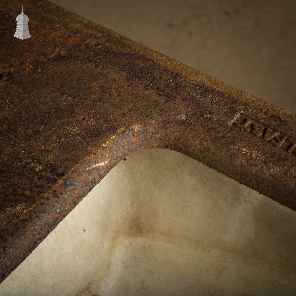 Trough and Hay Rack Stable Fitting by Musgraves