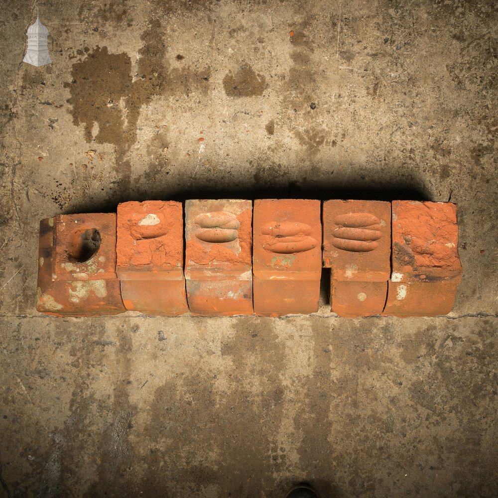 Stepped bullnose header bricks, Norfolk Reds, batch of 22 – 4.7 Linear Metres