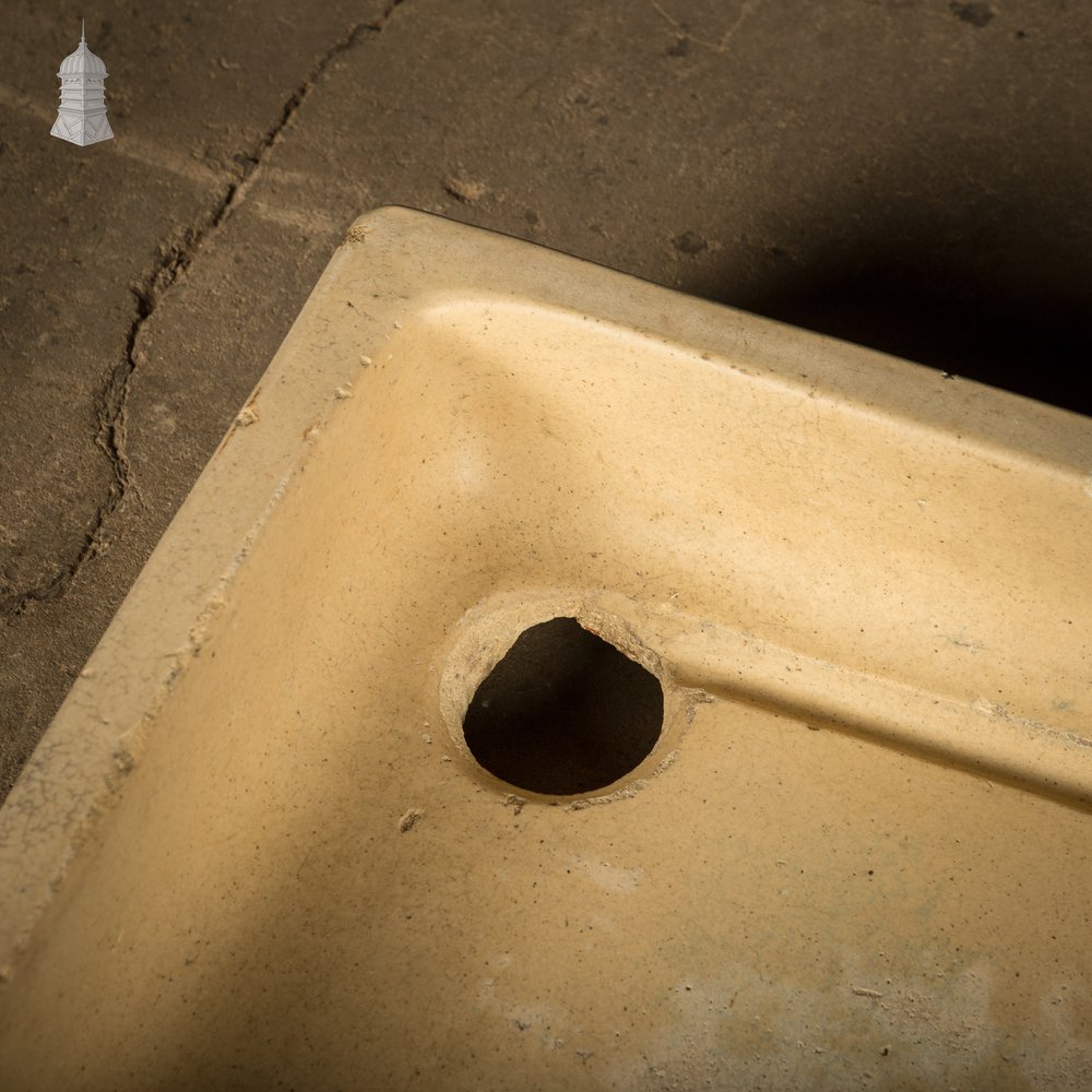 Cane Trough Sink with Fluted Right-hand Return