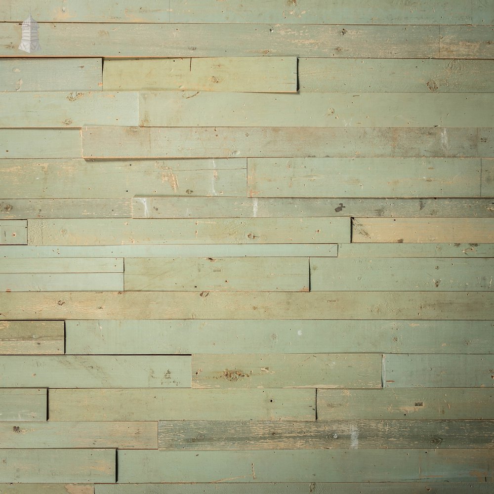 Reclaimed Wall Cladding, Pine with Green Distressed Paint Finish – 10 Square Metres