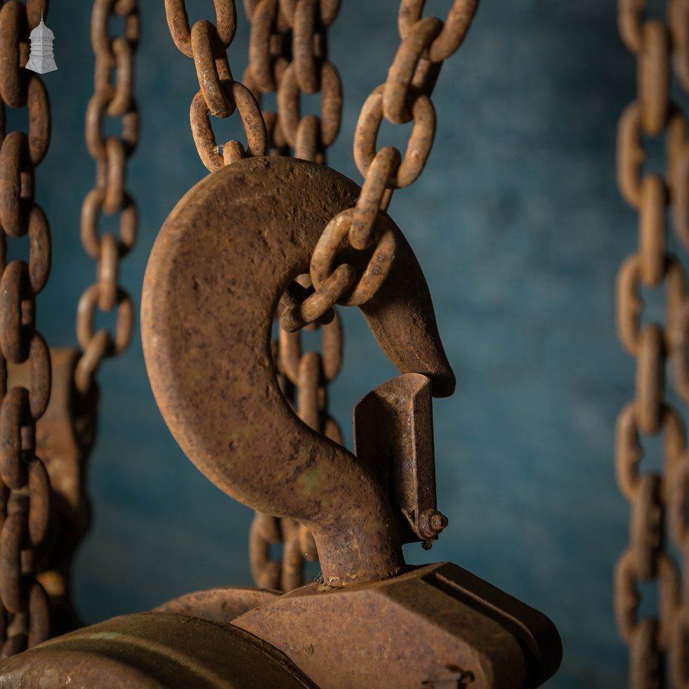 Industrial Block and Tackle, Batch of 4 with Assorted Chains and Turnbuckles